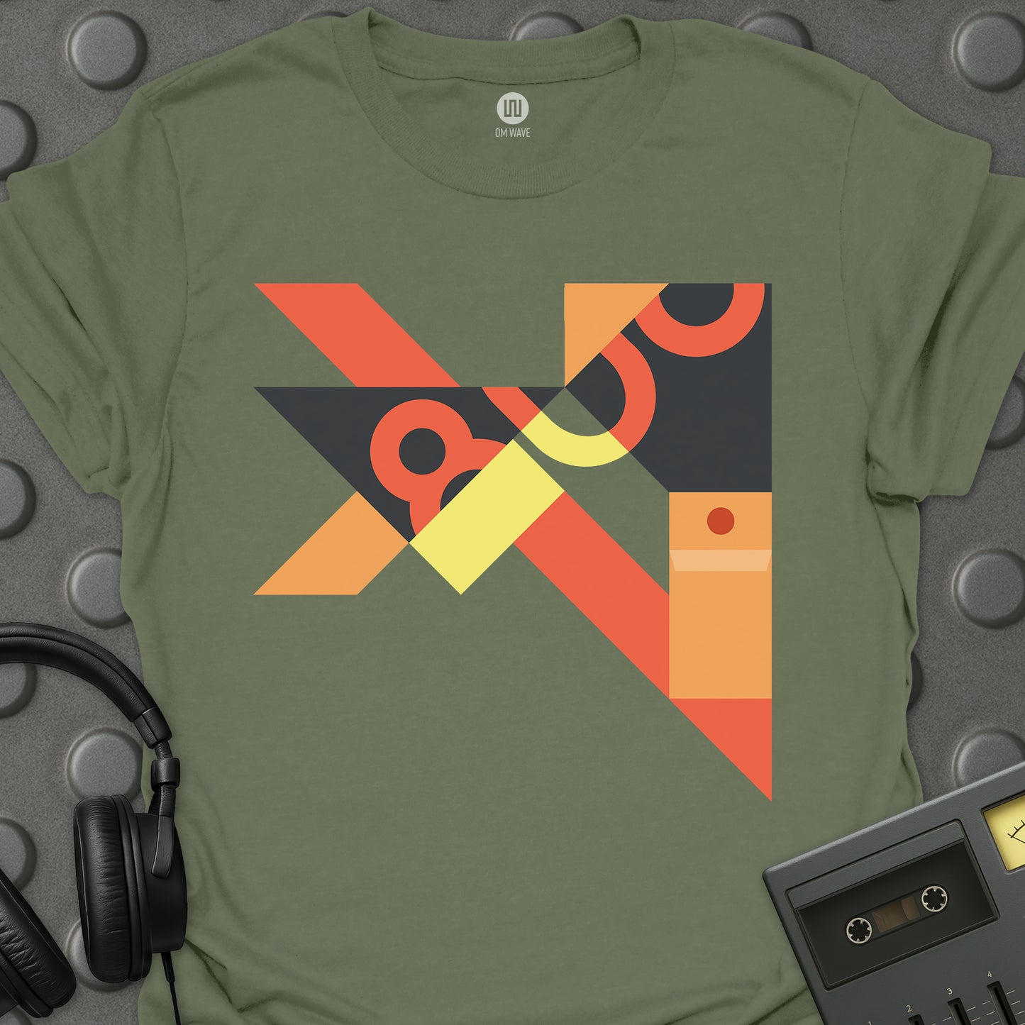 808